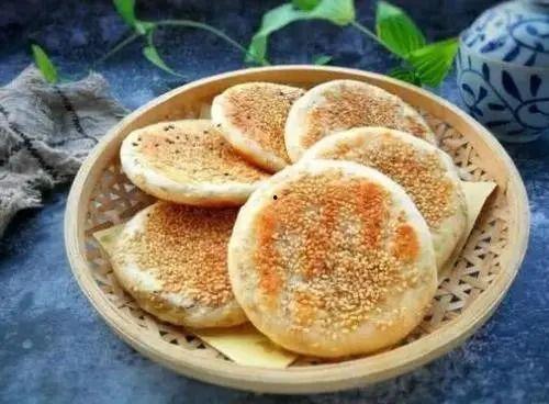 娱乐吃瓜酱烧饼视频,揭秘网红美食背后的故事